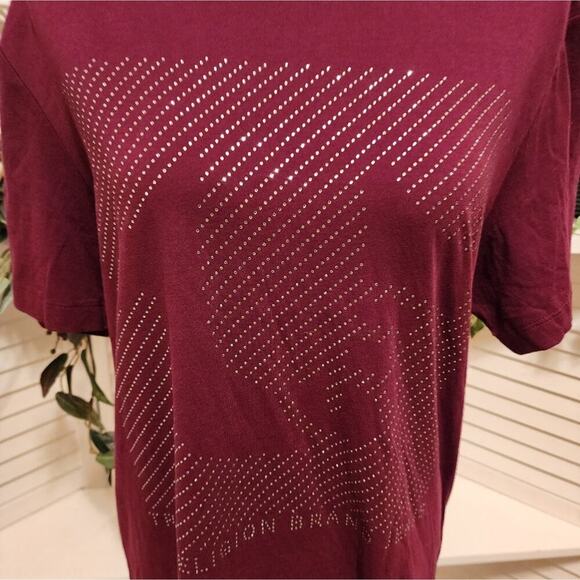 TRUE RELIGION STUDDED BURGANDY TEE SHORT SLEEVE SIZE MED - Picture 2 of 5